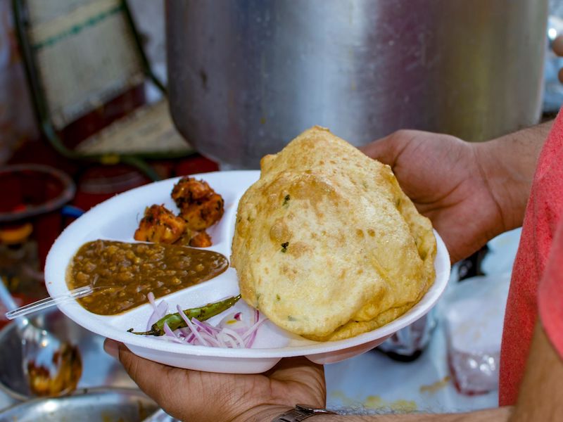 Cucina indiana - chole bhature - street food